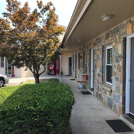 Blue Ridge Motel フロント・ロイヤル エクステリア 写真